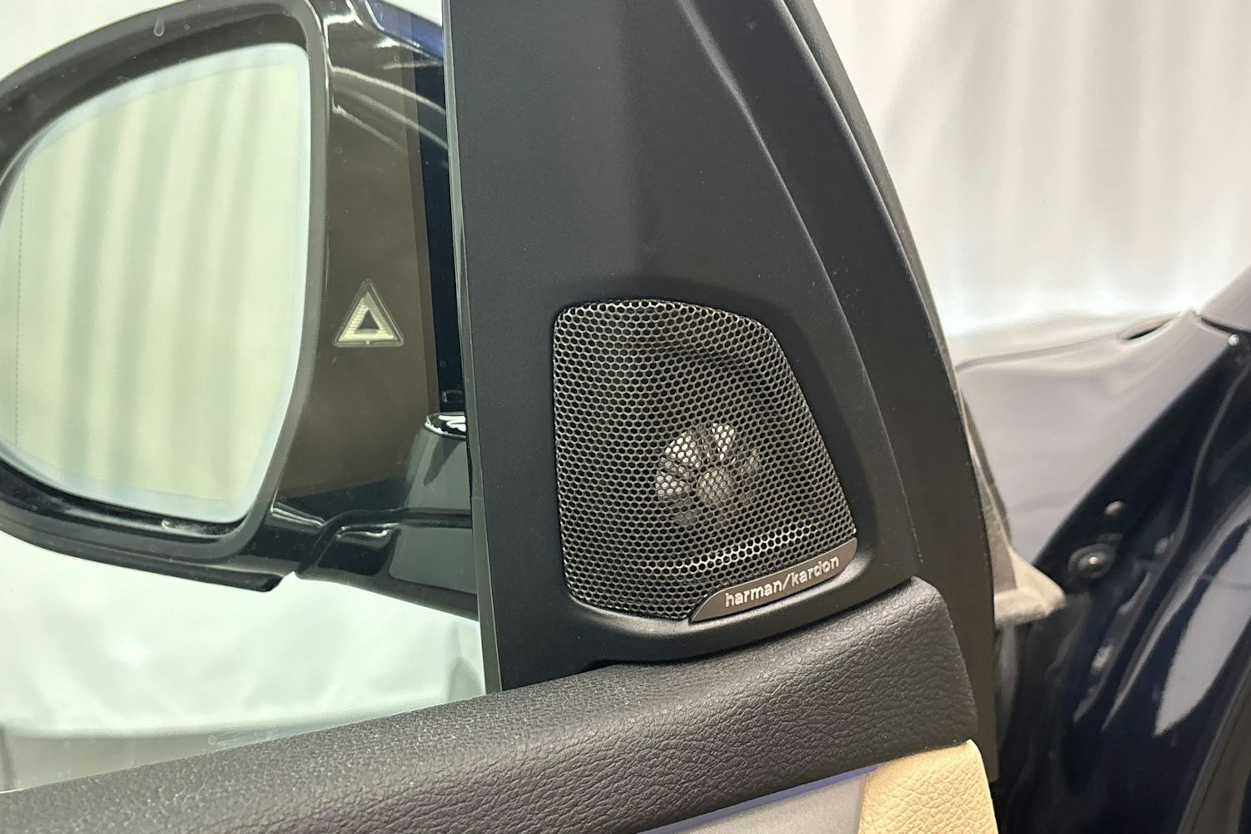 sininen BMW X5 2016 kuva 18.