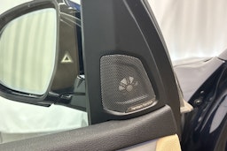 sininen BMW X5 2016 kuva 18.