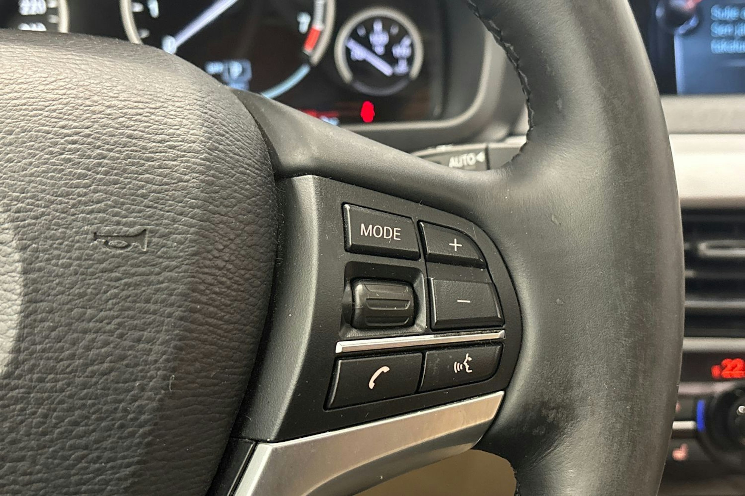 sininen BMW X5 2016 kuva 21.