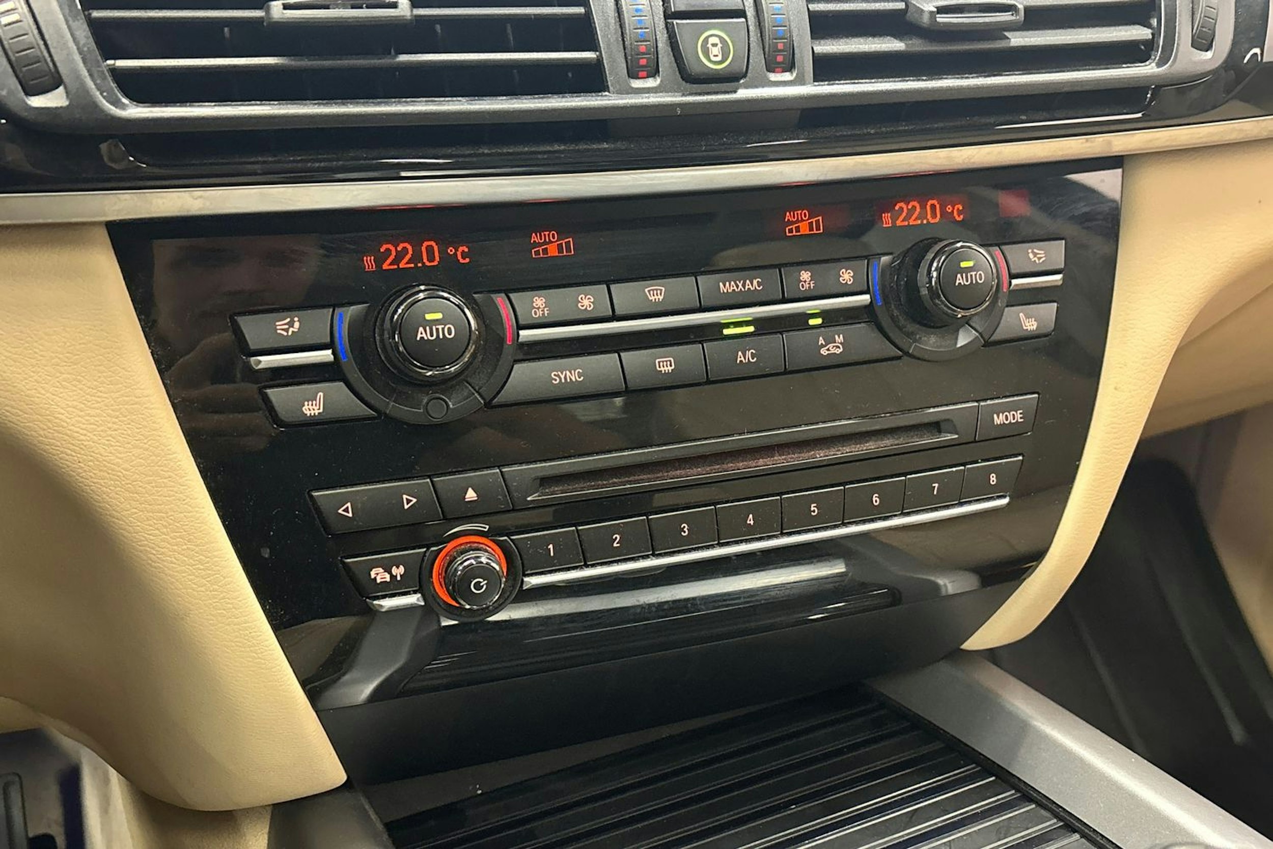 sininen BMW X5 2016 kuva 25.