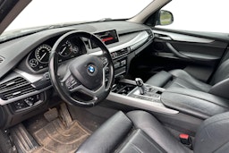 Harmaa BMW X5 2016 kuva 3.