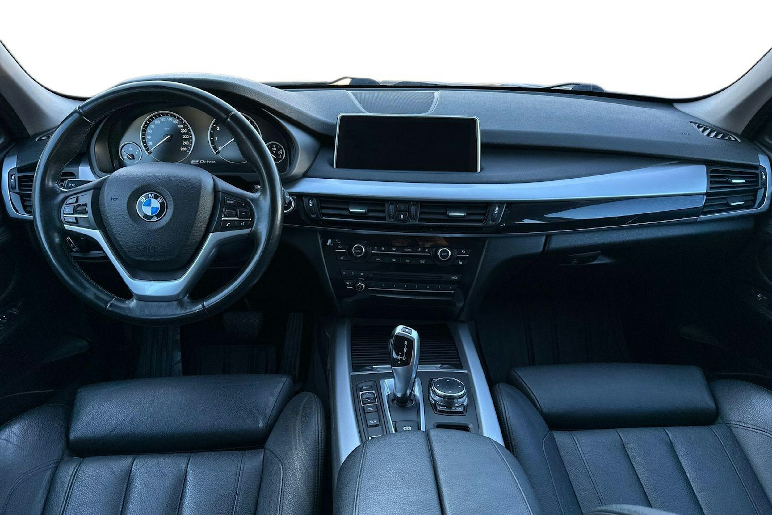 Harmaa BMW X5 2016 kuva 7.