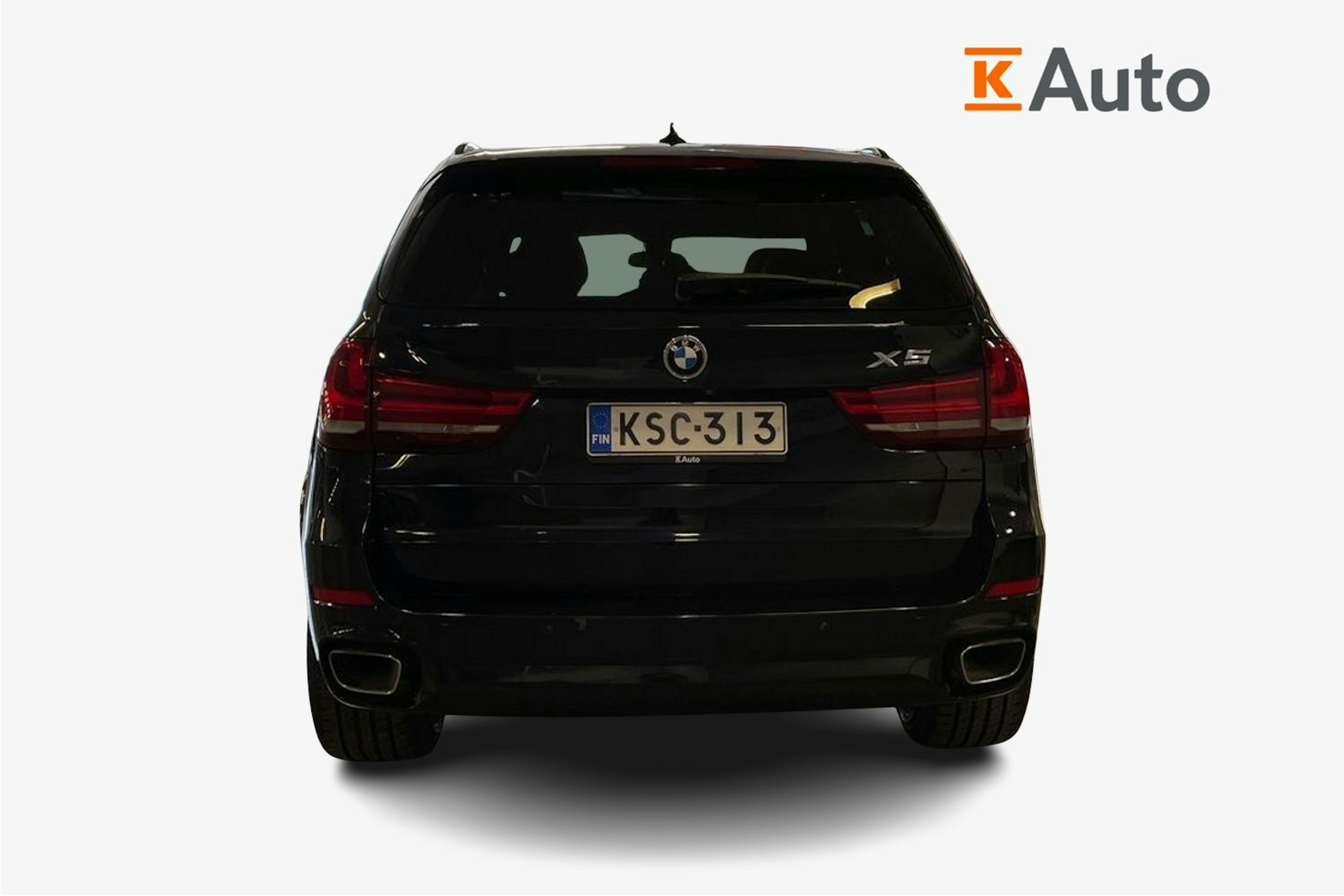 musta BMW X5 2016 kuva 3.