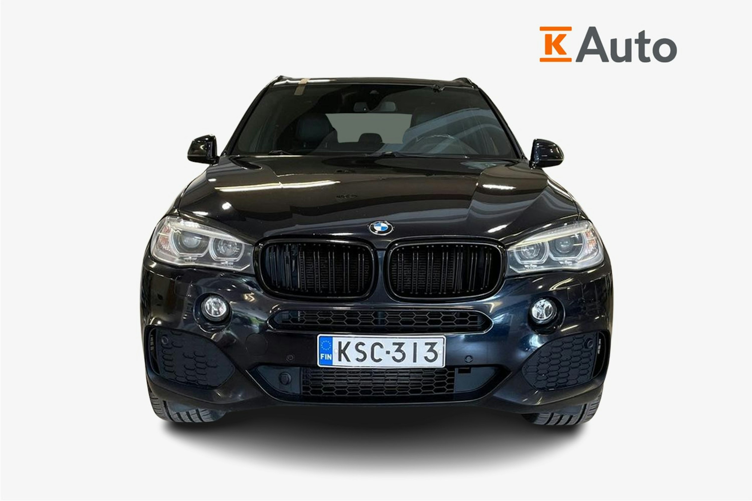 musta BMW X5 2016 kuva 5.