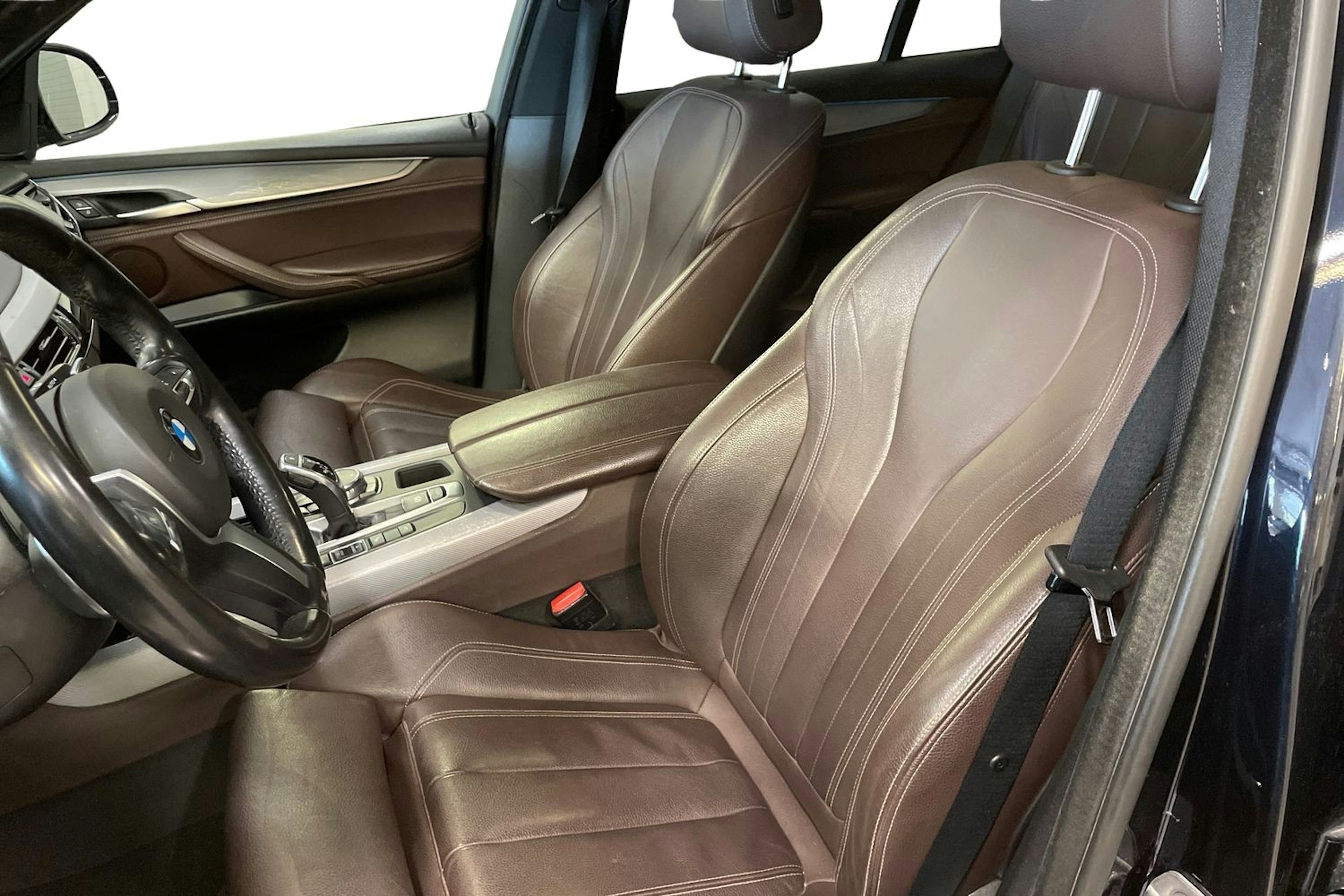 musta BMW X5 2016 kuva 10.