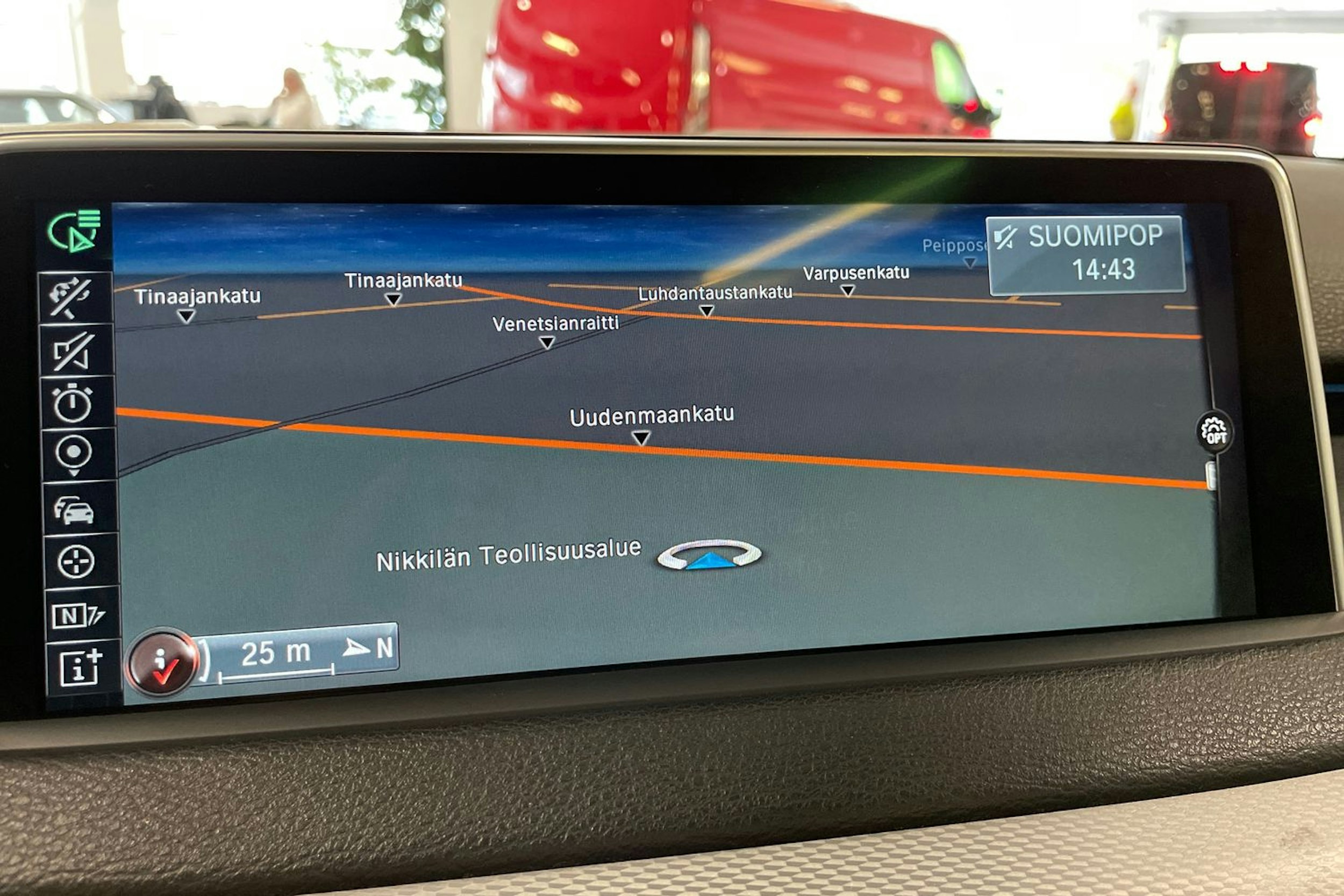musta BMW X5 2016 kuva 21.