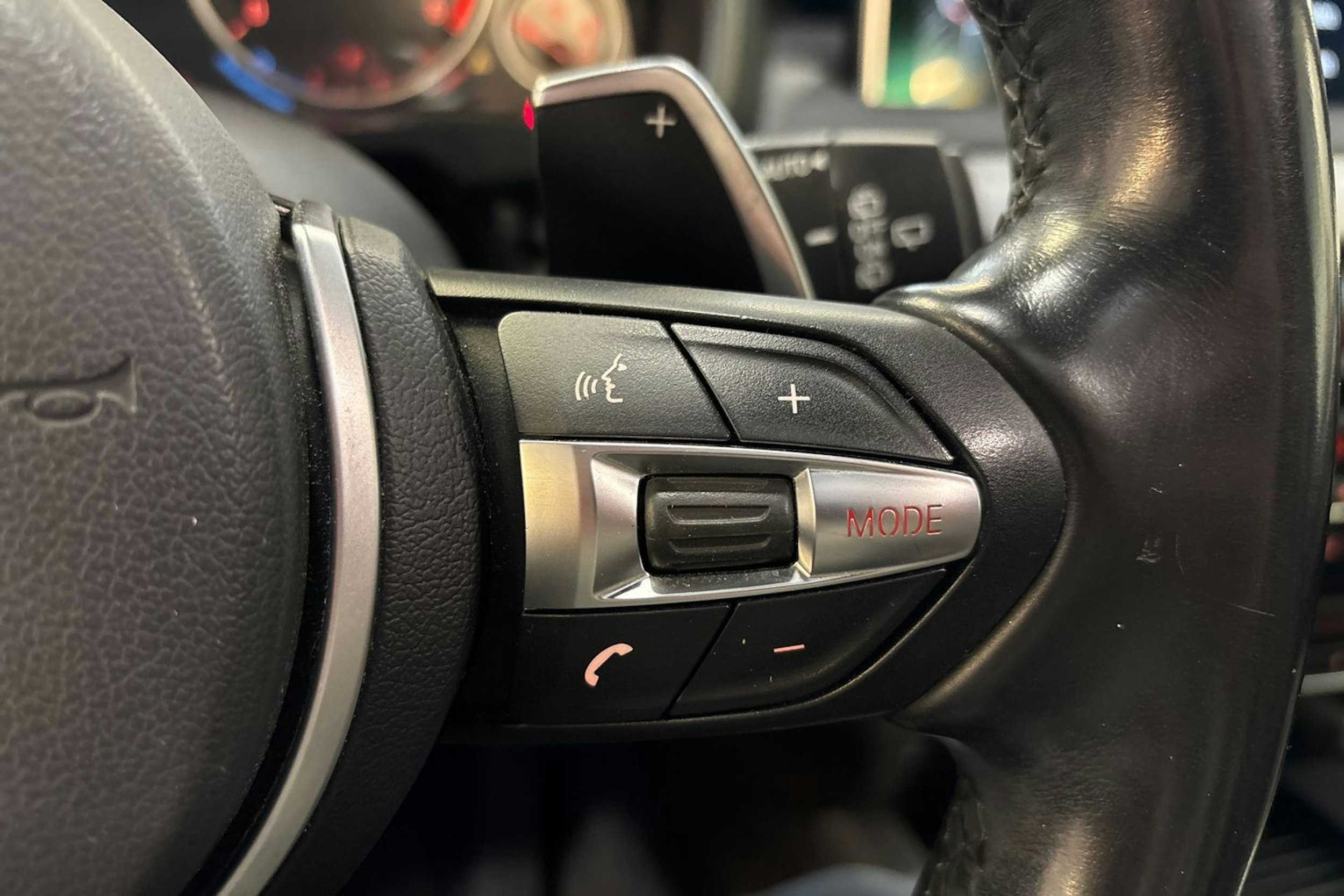 musta BMW X5 2016 kuva 30.