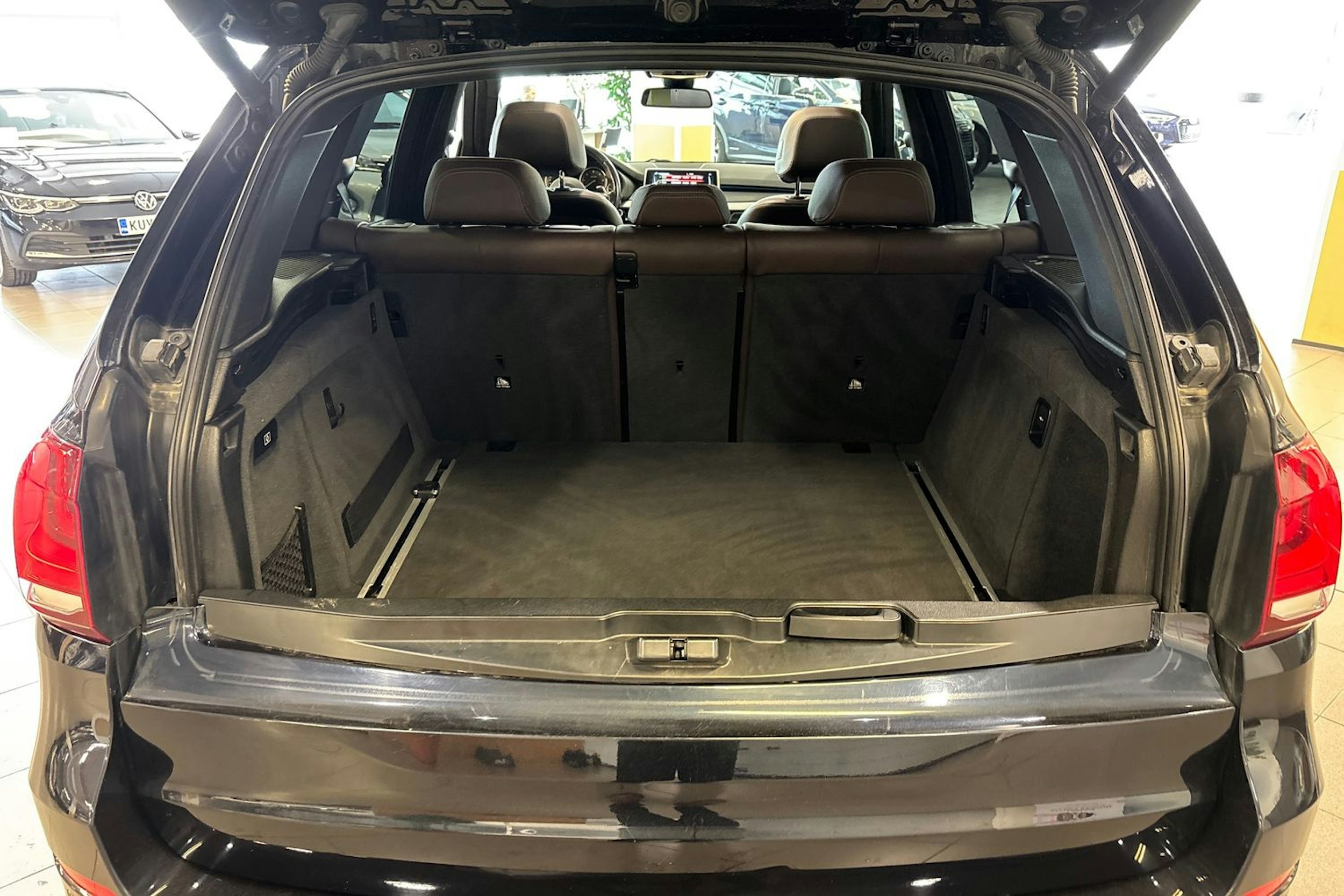 musta BMW X5 2016 kuva 36.