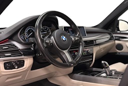 Musta BMW X5 2016 kuva 7.