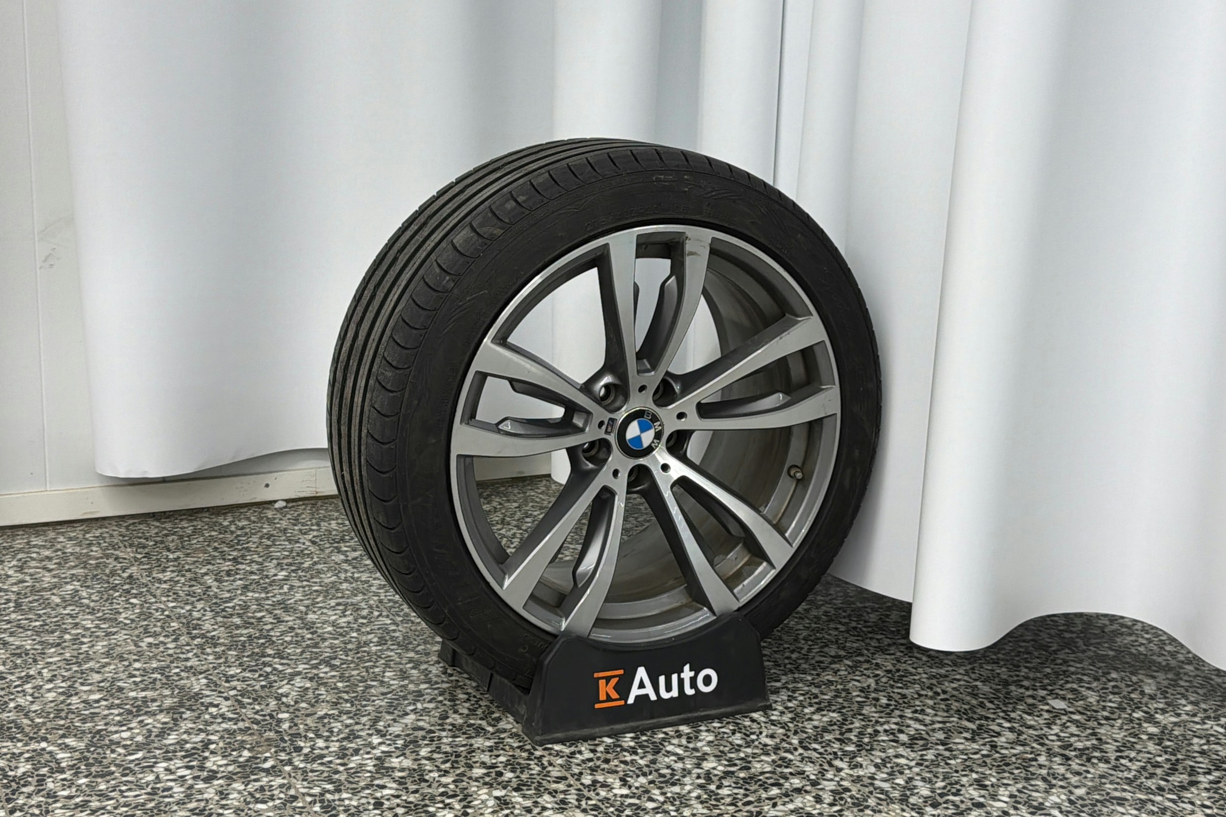 Musta BMW X5 2016 kuva 13.