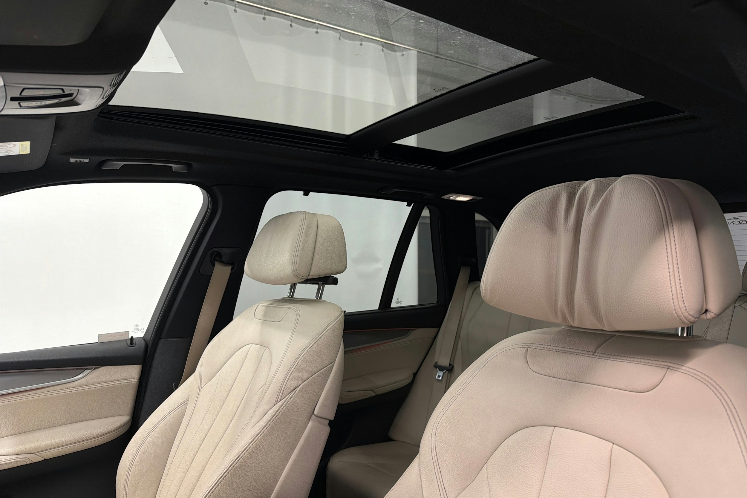 Musta BMW X5 2016 kuva 19.