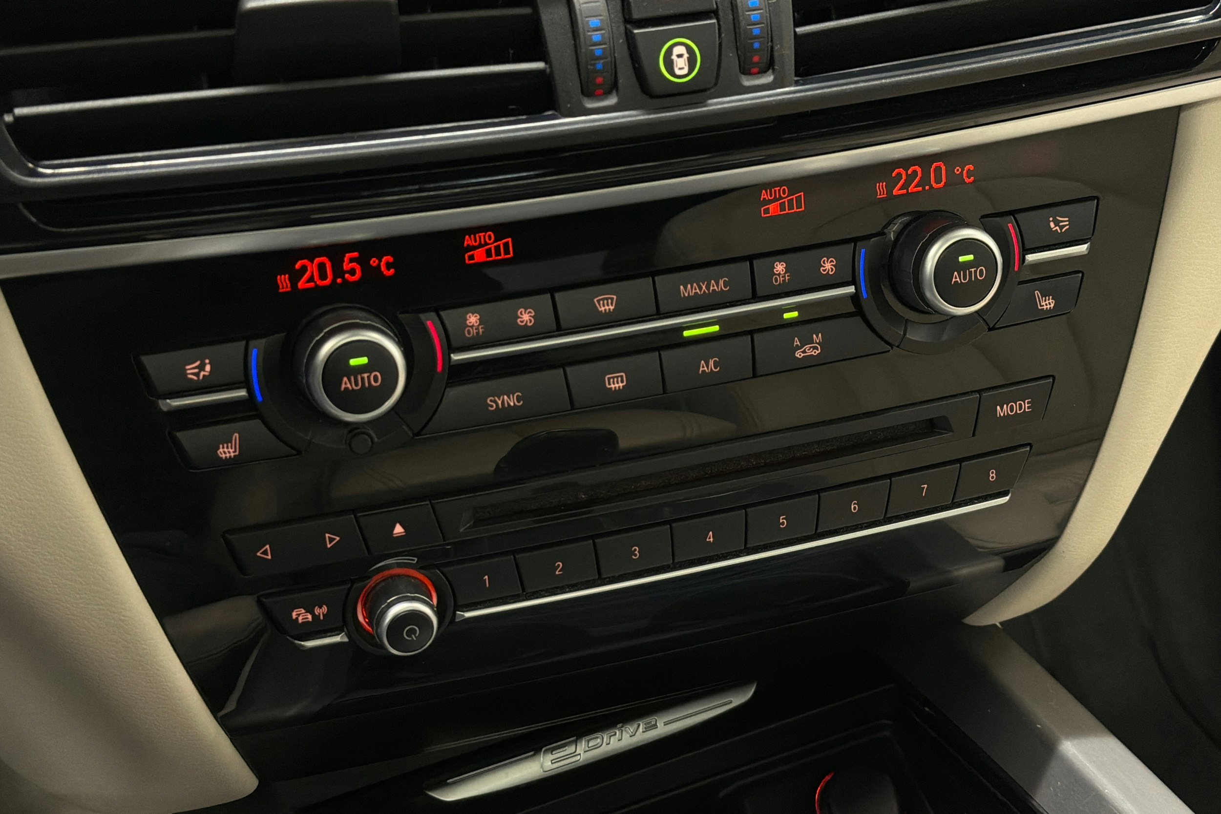 Musta BMW X5 2016 kuva 23.