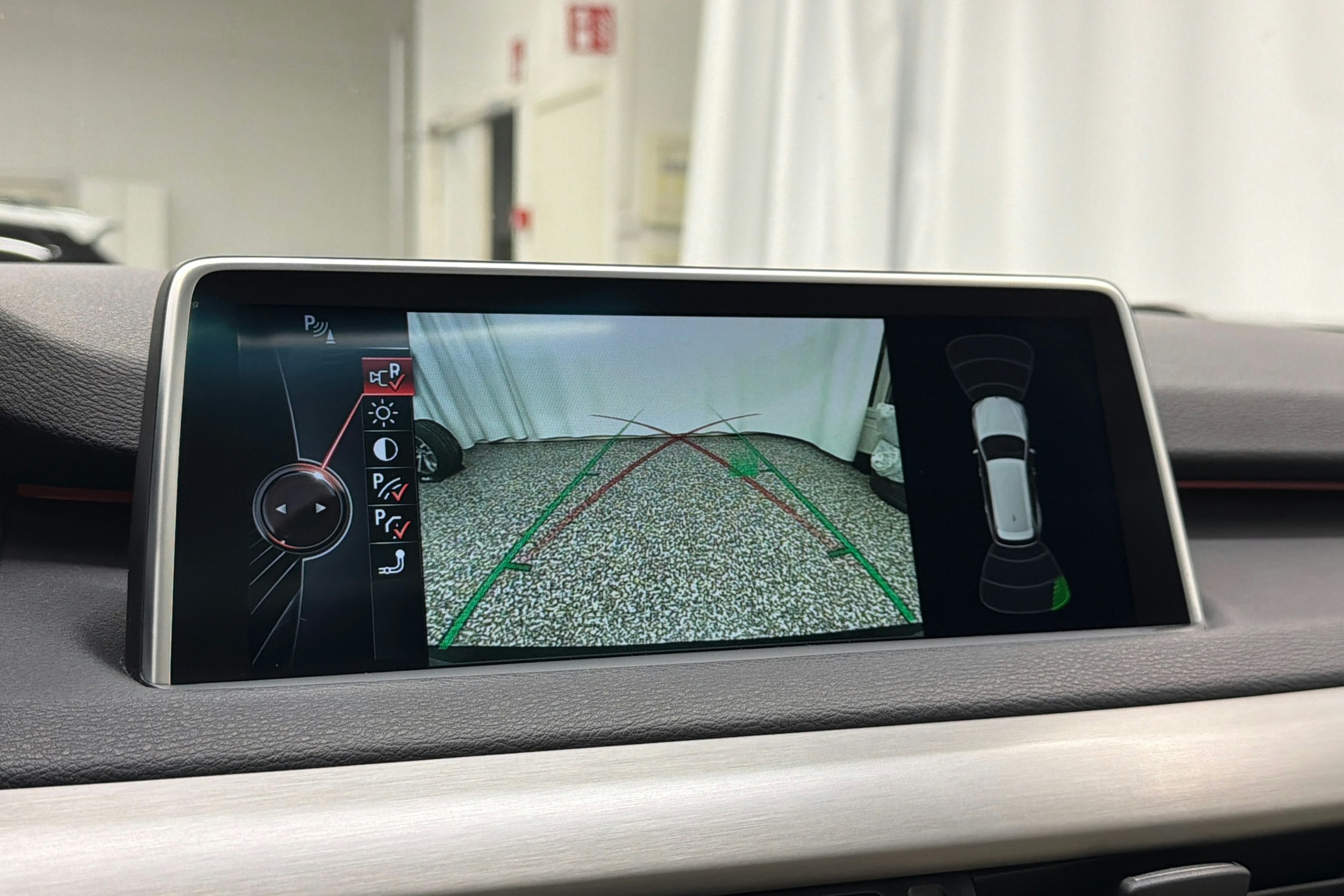 Musta BMW X5 2016 kuva 28.