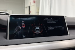 Musta BMW X5 2016 kuva 32.