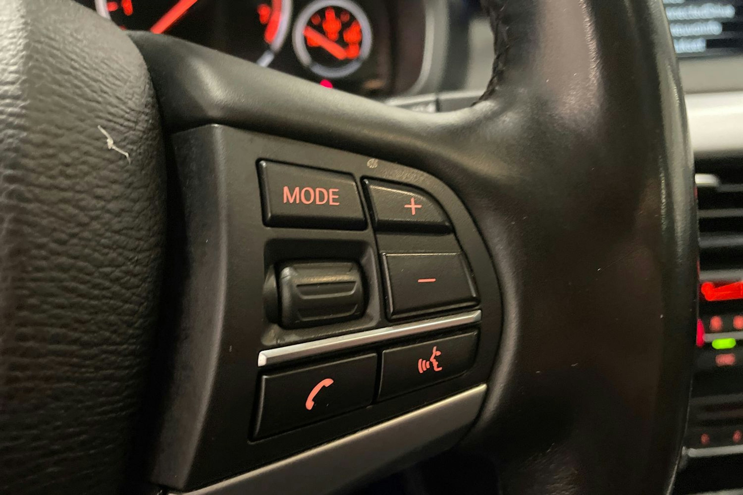 harmaa BMW X5 2016 kuva 17.