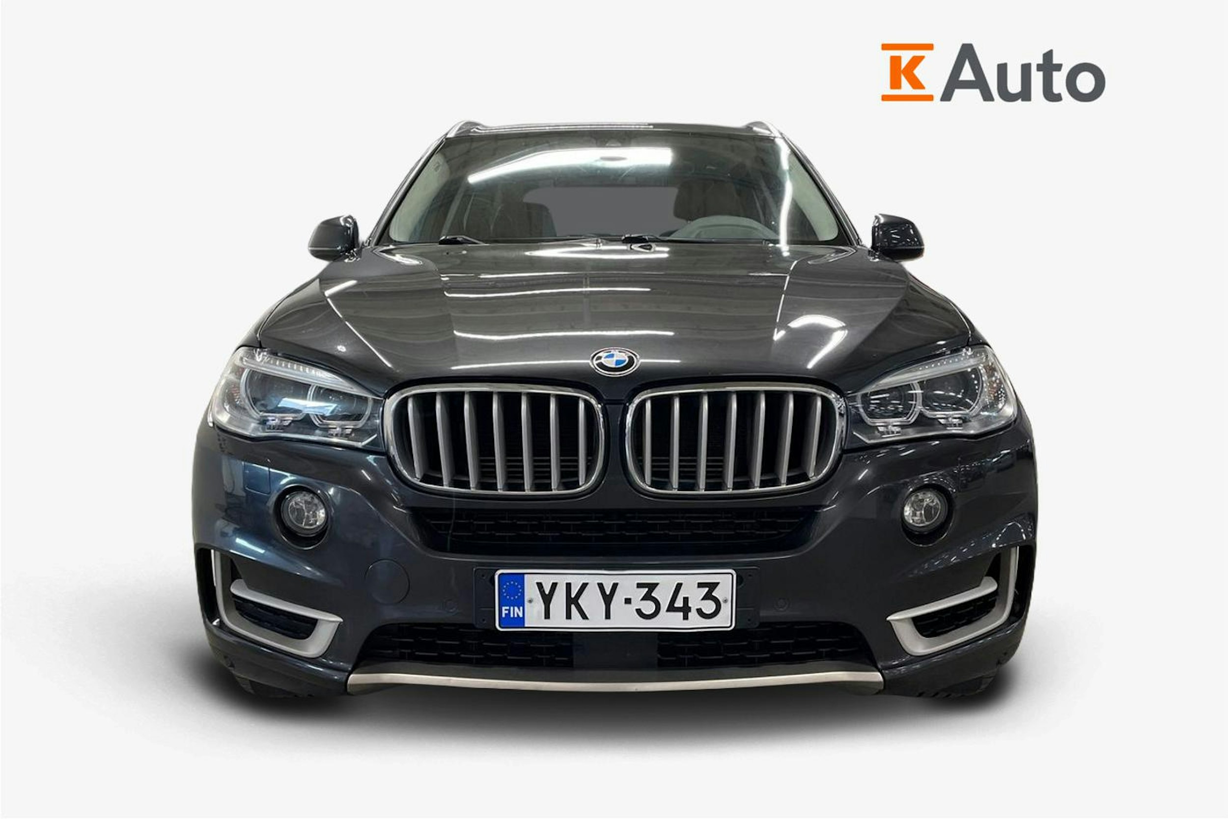 Harmaa BMW X5 2016 kuva 5.