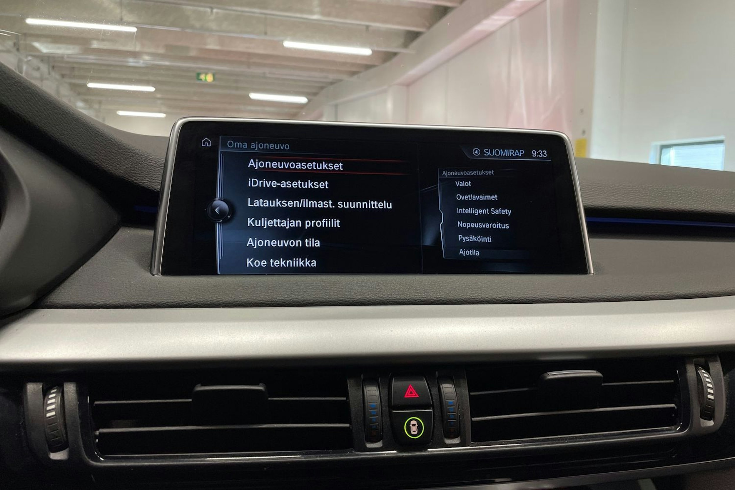 Harmaa BMW X5 2016 kuva 18.