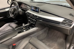 Harmaa BMW X5 2016 kuva 30.