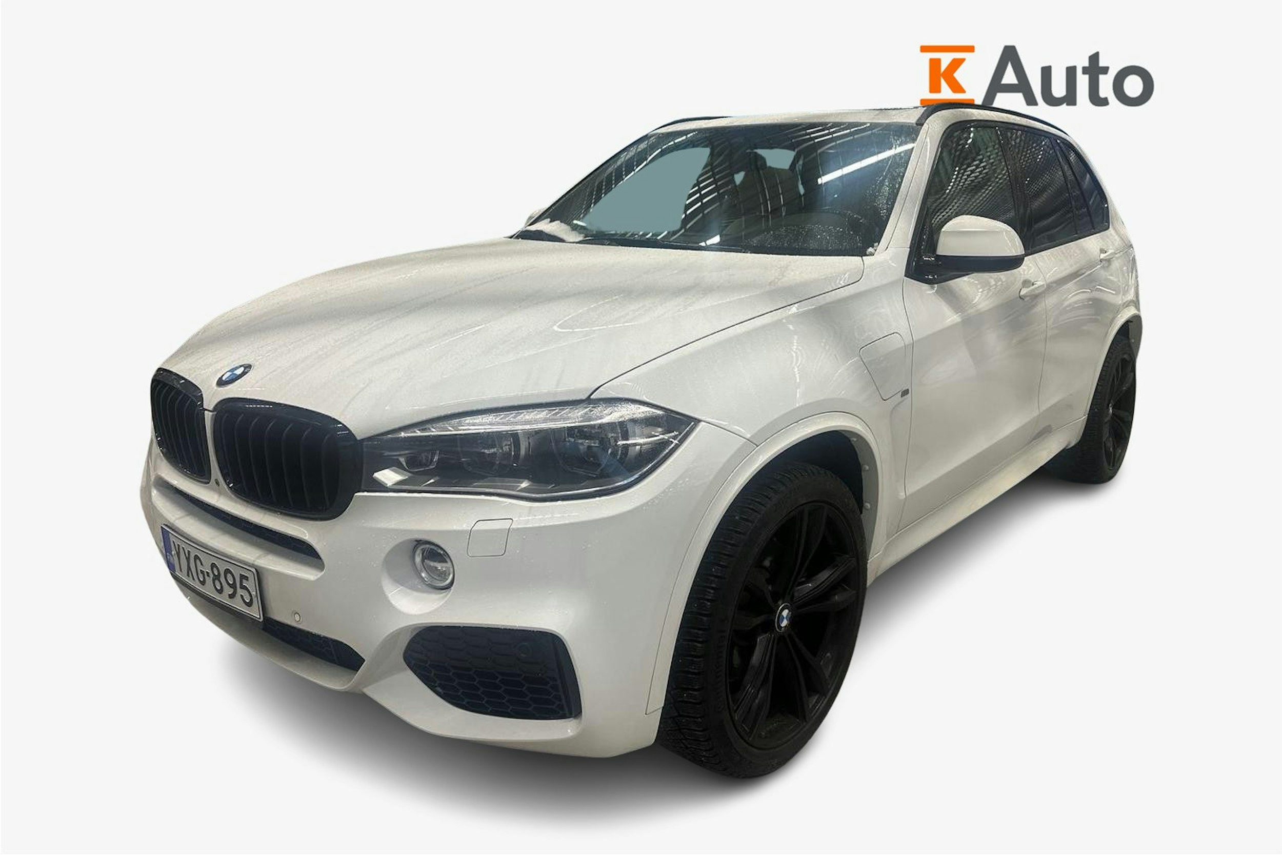 Valkoinen BMW X5 2016 kuva 1.