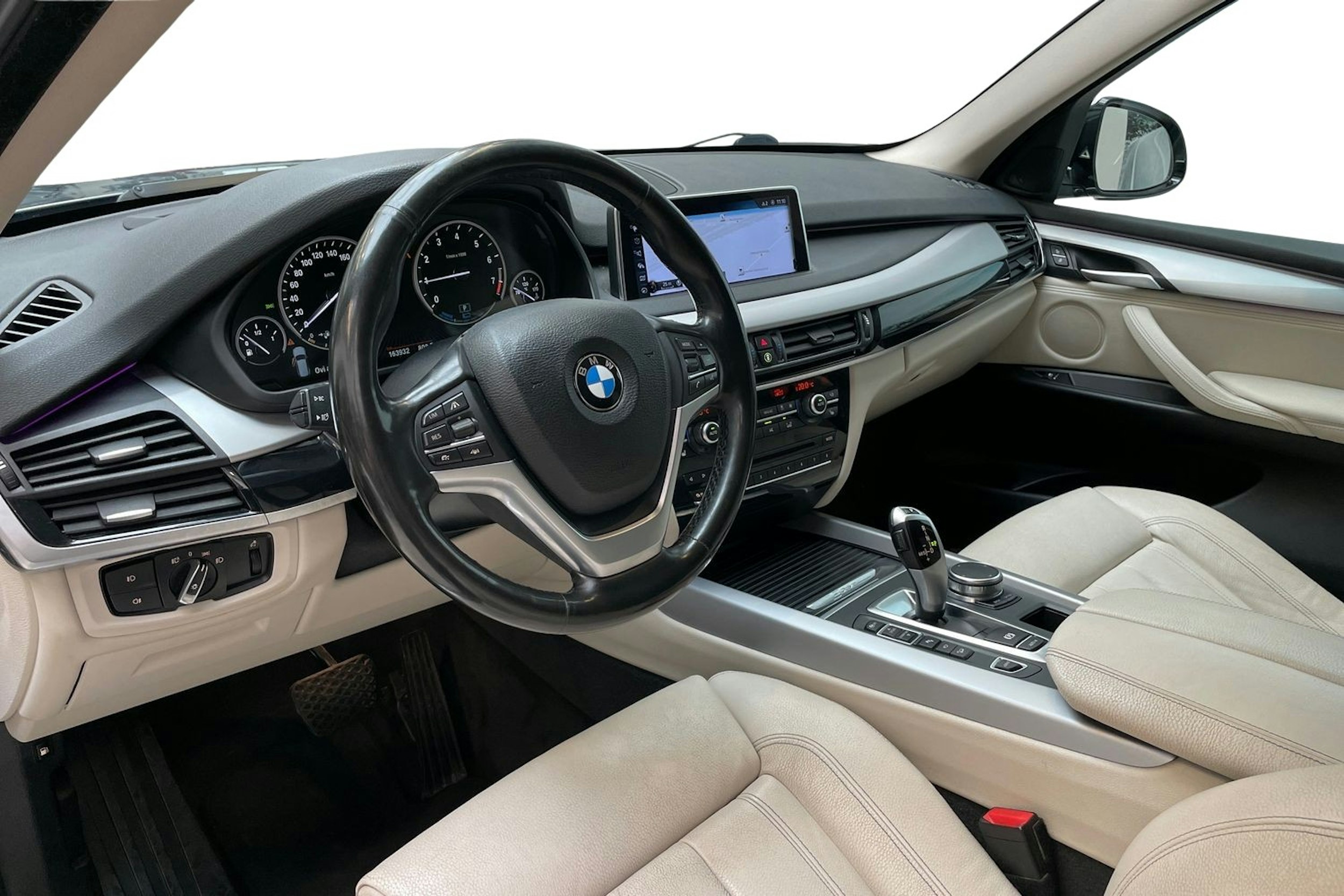 harmaa BMW X5 2017 kuva 7.