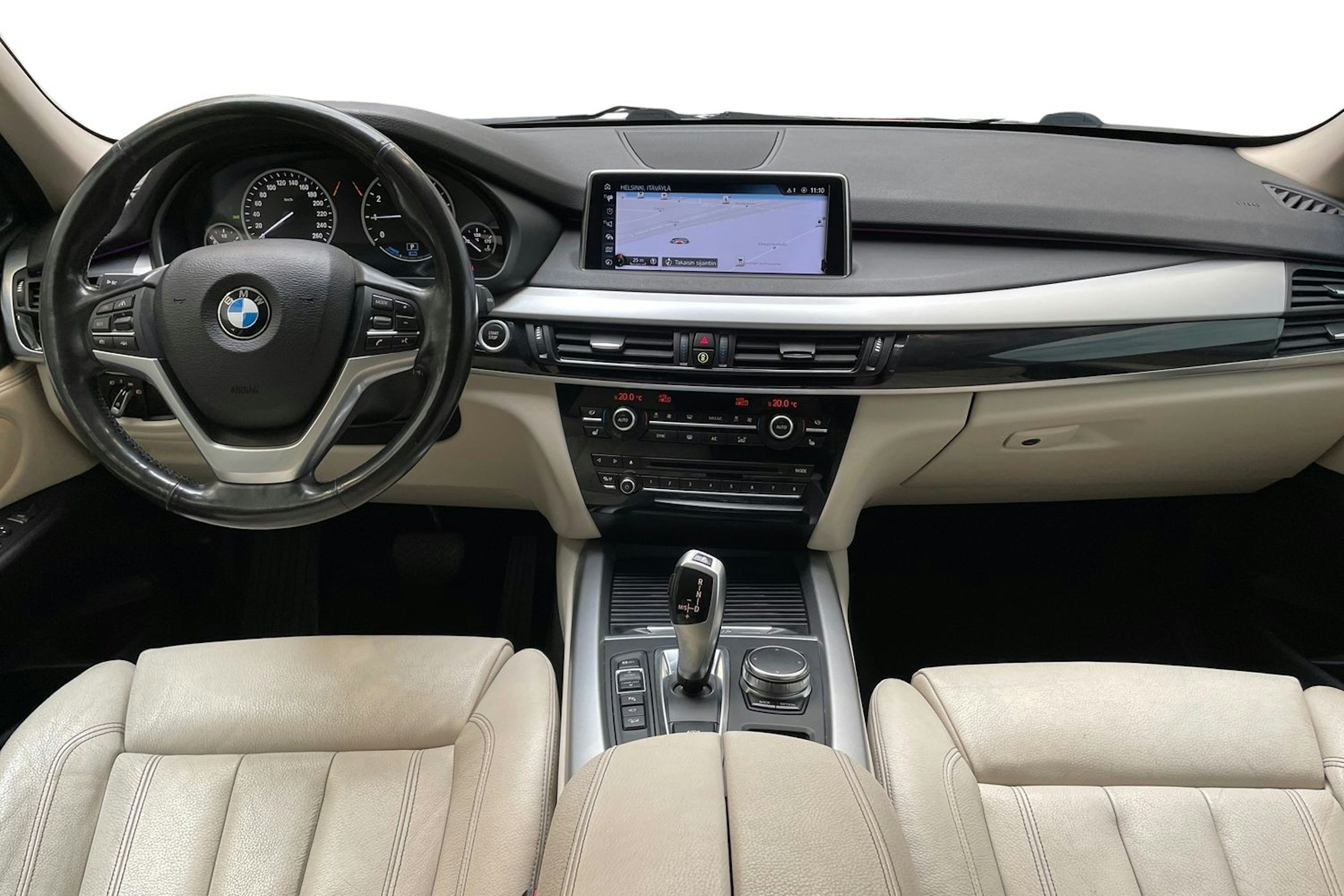 harmaa BMW X5 2017 kuva 9.