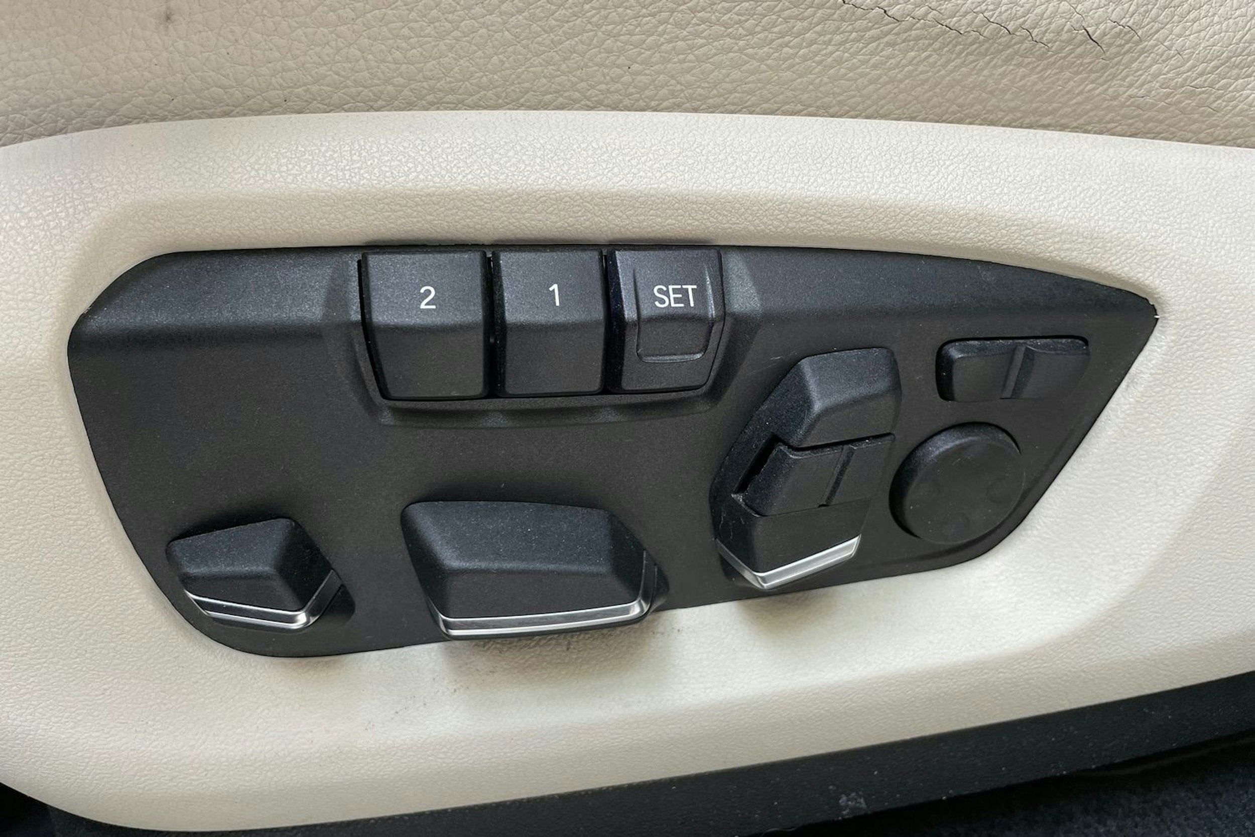 harmaa BMW X5 2017 kuva 19.