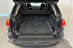 met. harmaa BMW X5 2017 kuva 17.