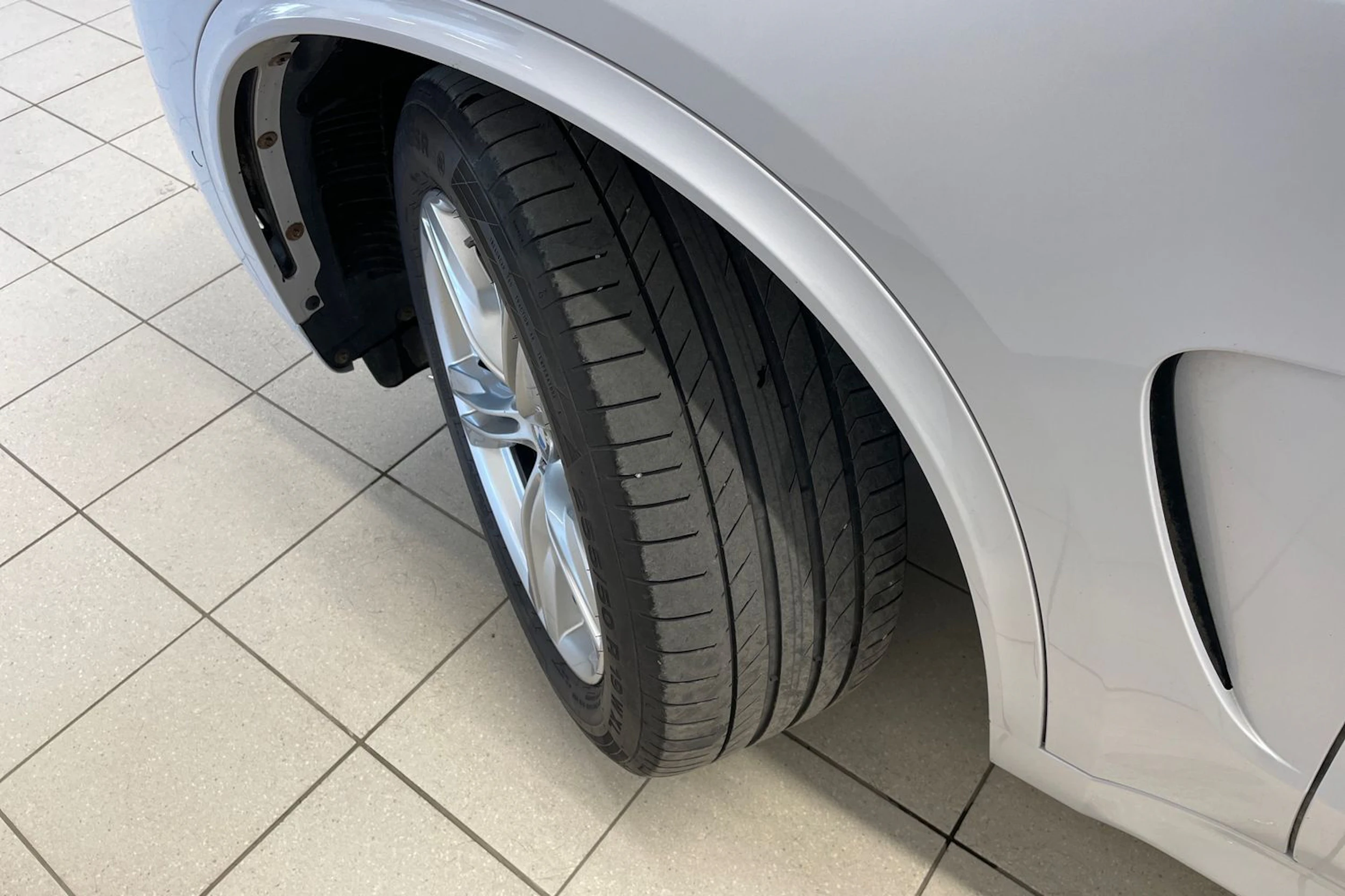 hopea BMW X5 2017 kuva 13.