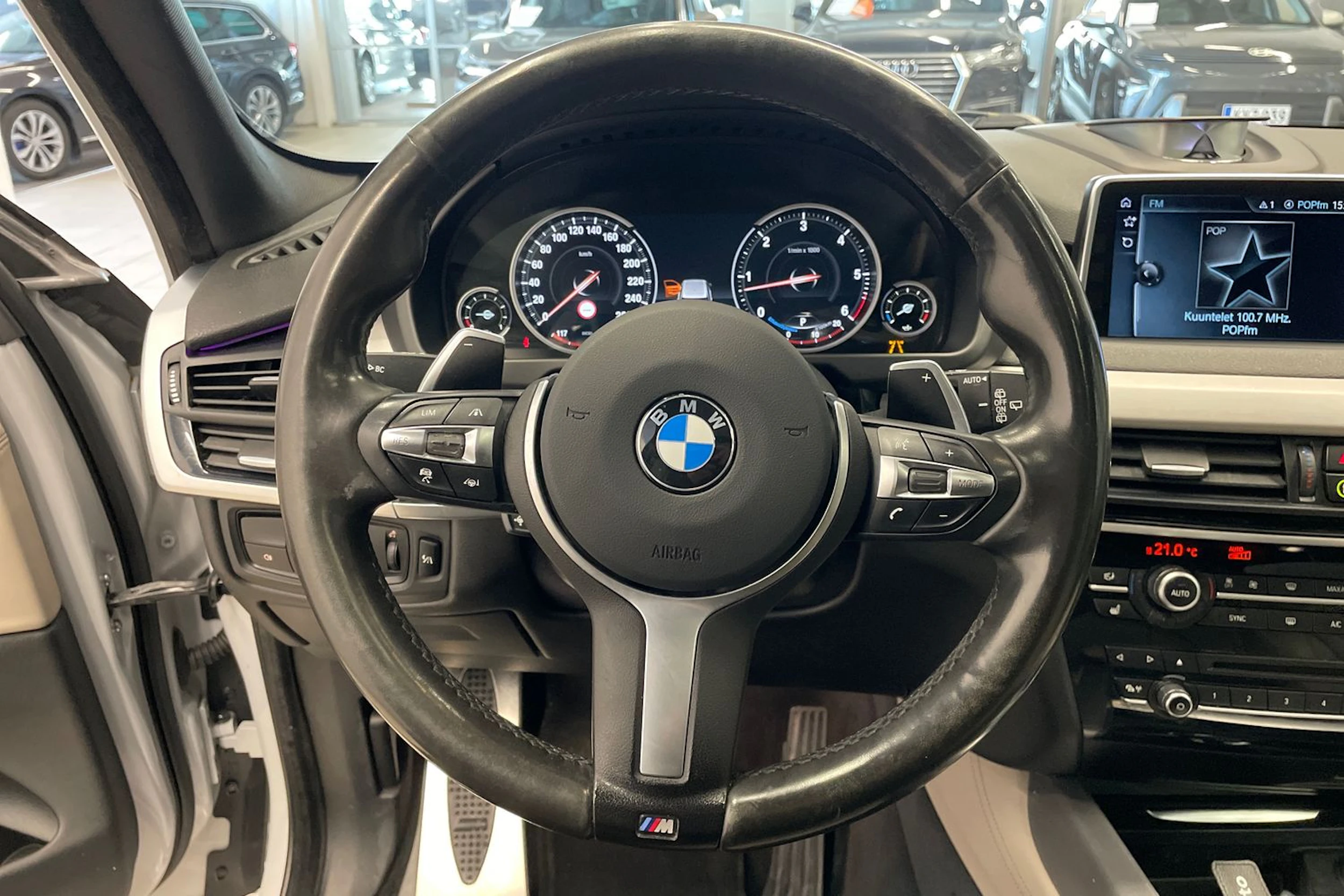 hopea BMW X5 2017 kuva 15.