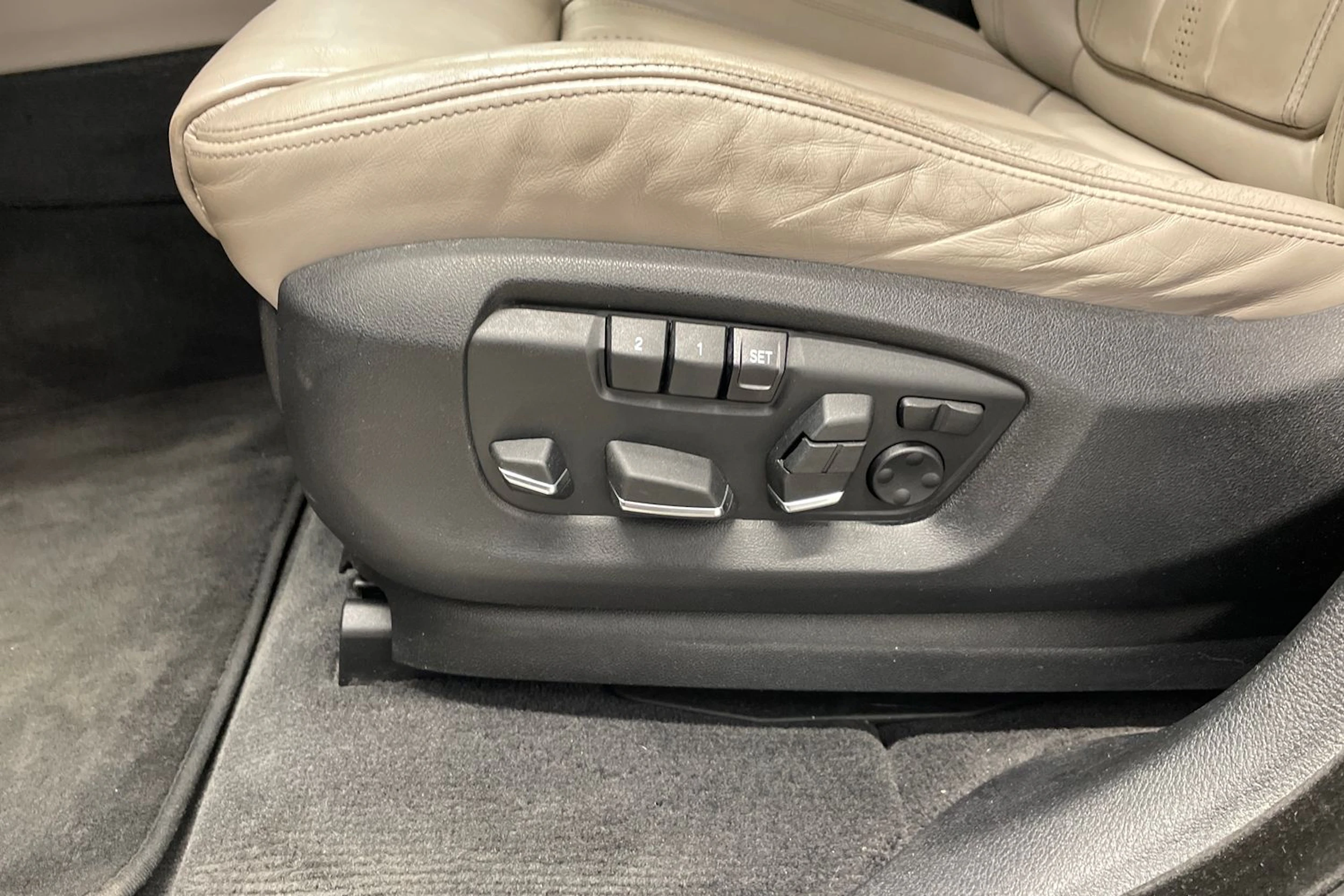 hopea BMW X5 2017 kuva 23.