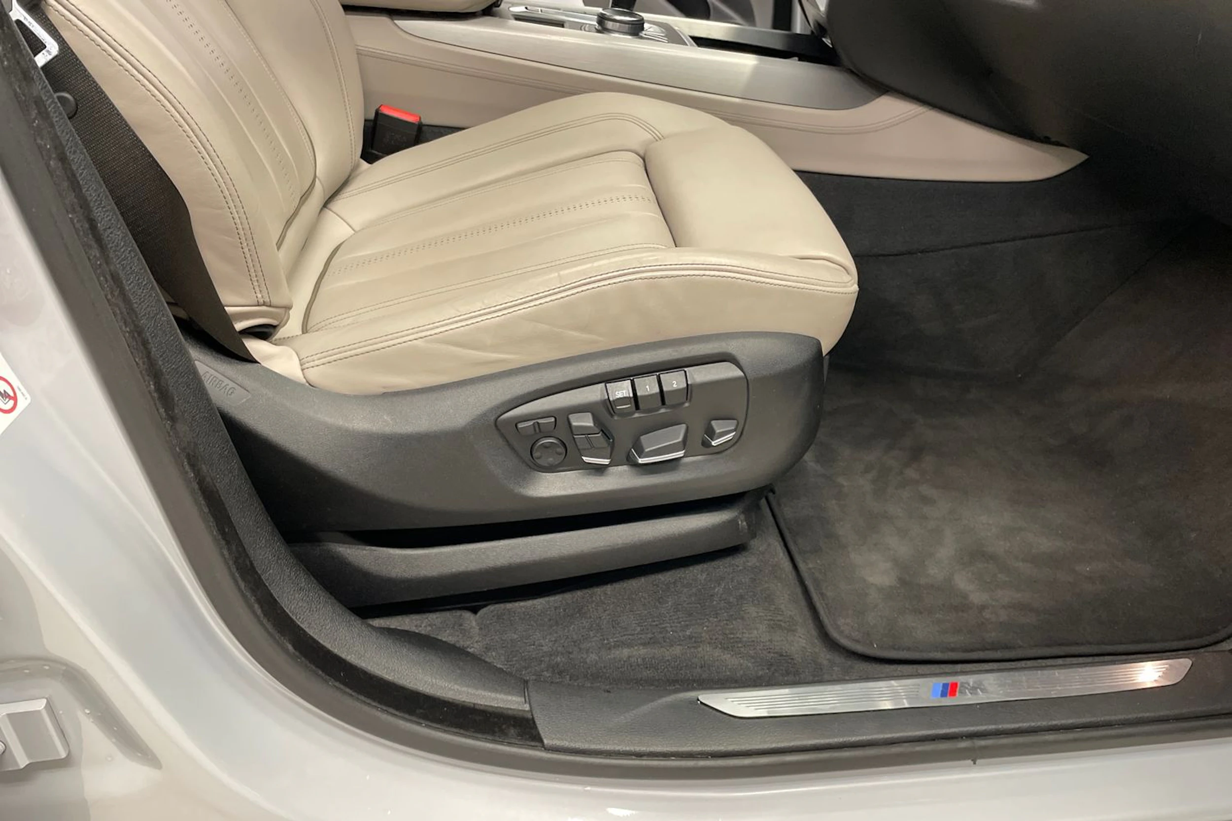 hopea BMW X5 2017 kuva 32.