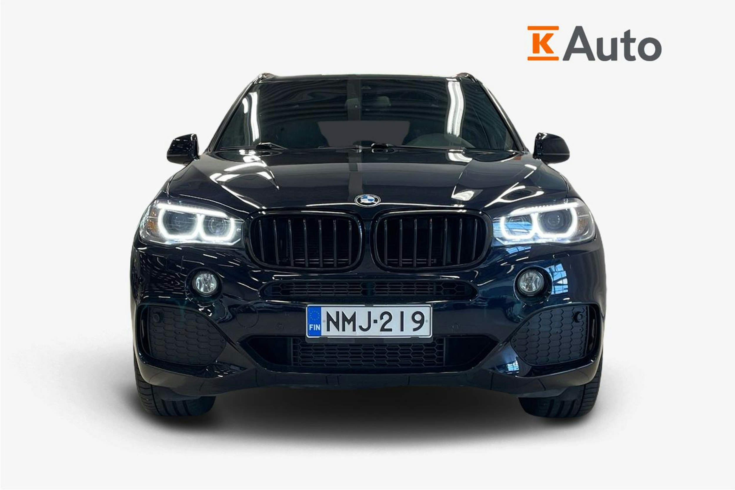 musta BMW X5 2017 kuva 5.