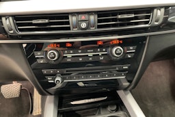 musta BMW X5 2017 kuva 18.