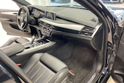 musta BMW X5 2017 kuva 27.