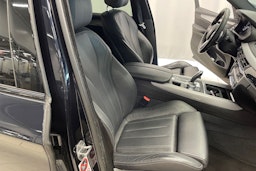 musta BMW X5 2017 kuva 28.
