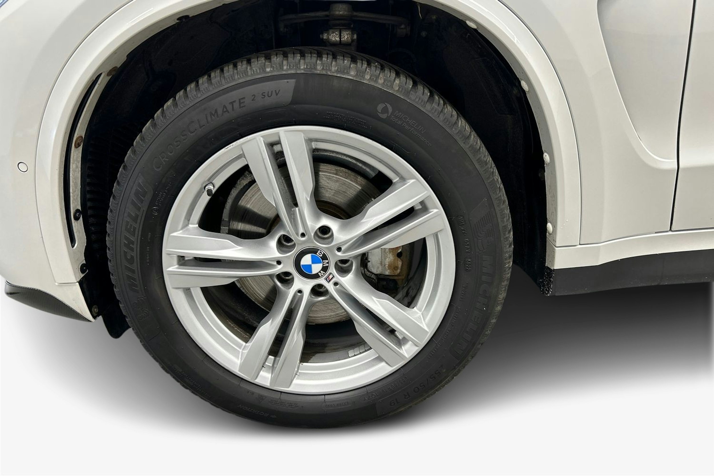 valkoinen BMW X5 2017 kuva 11.