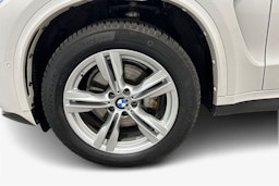 valkoinen BMW X5 2017 kuva 11.