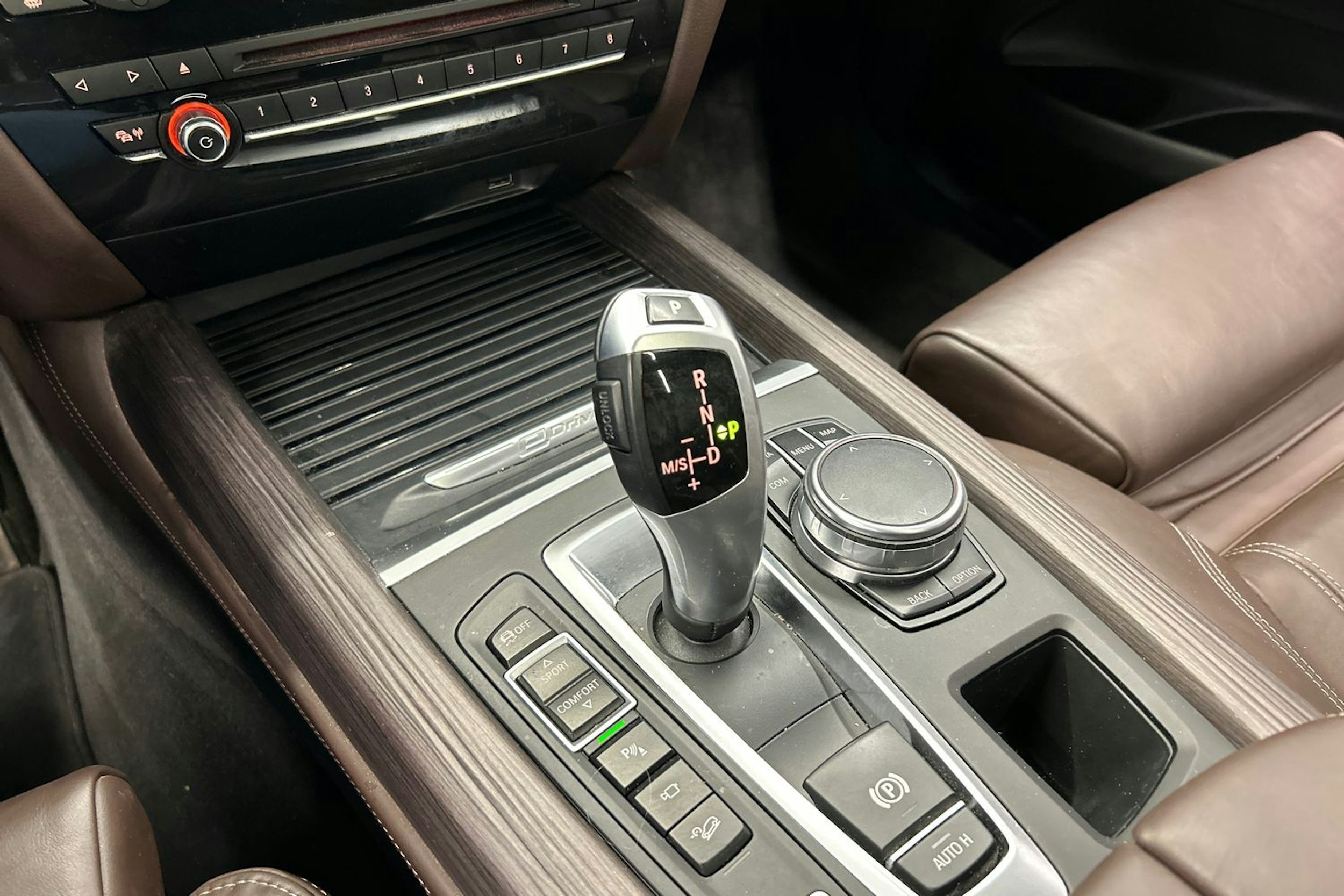 valkoinen BMW X5 2017 kuva 28.