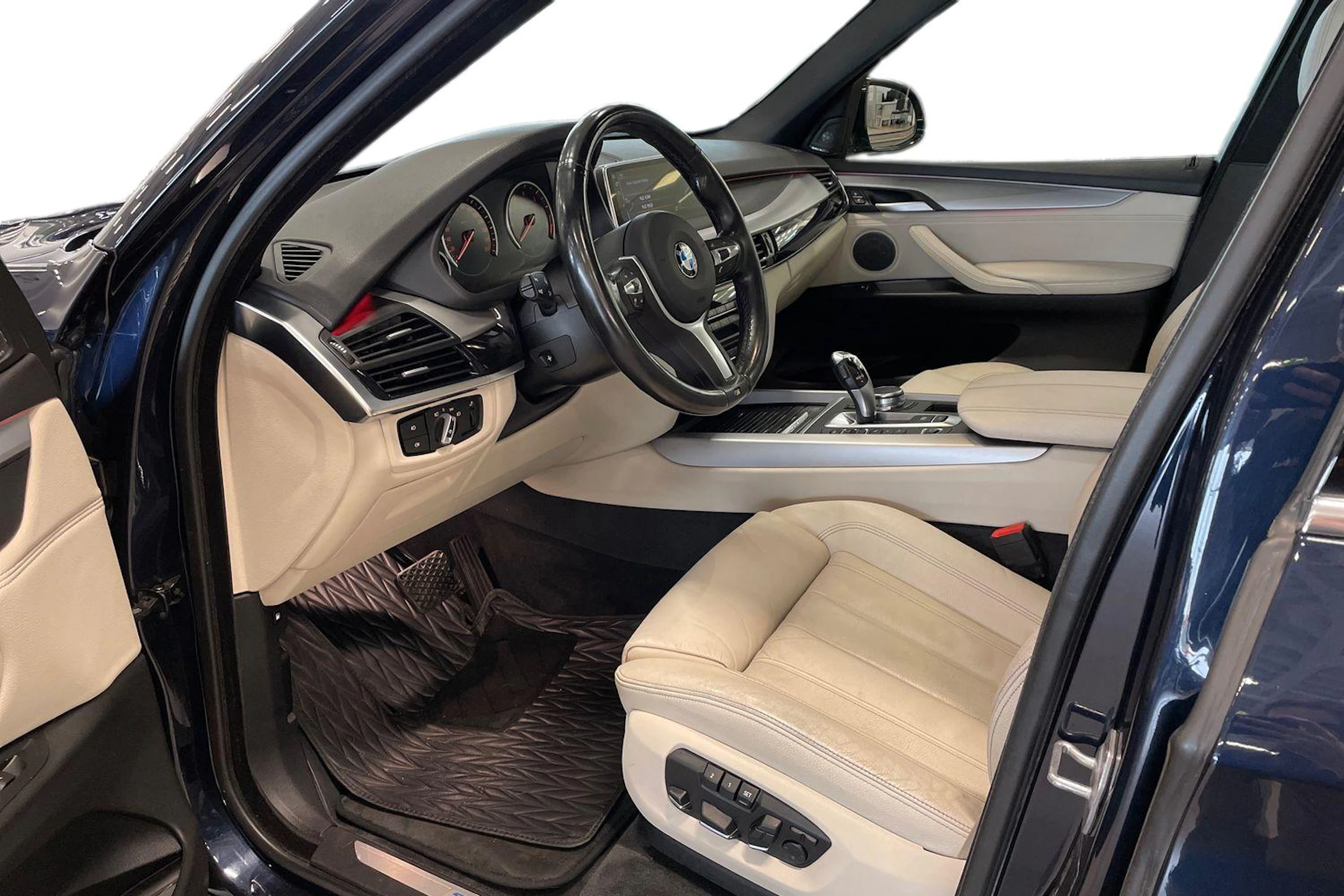 met. sininen BMW X5 2017 kuva 7.