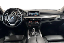 Musta BMW X5 2017 kuva 9.