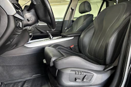 Musta BMW X5 2017 kuva 15.