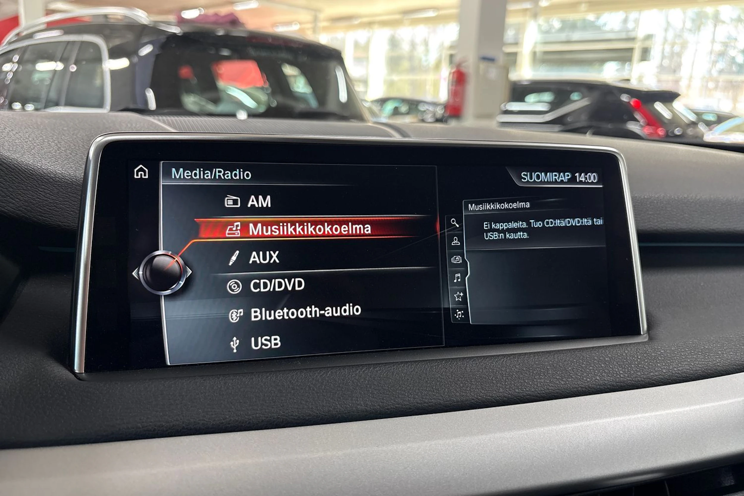 Musta BMW X5 2017 kuva 22.