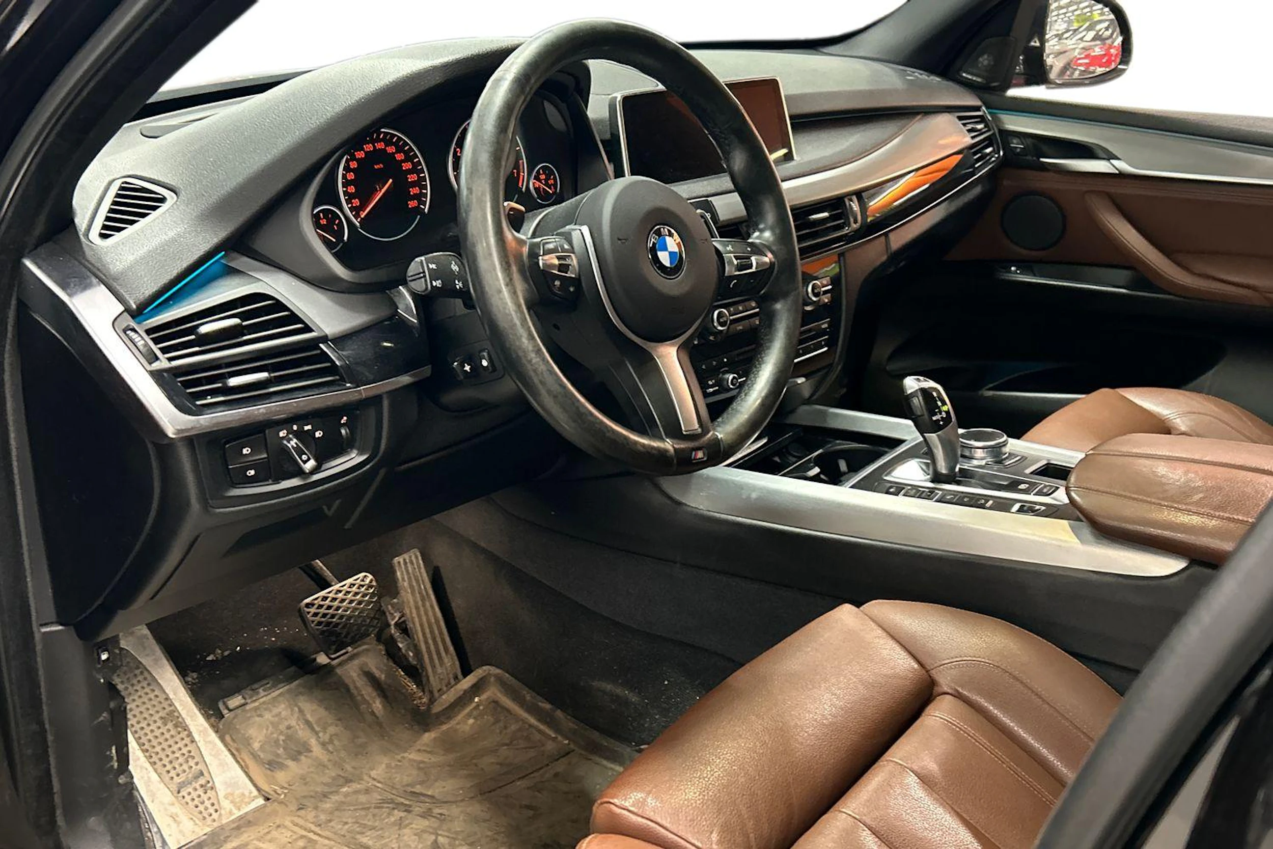 musta BMW X5 2017 kuva 3.