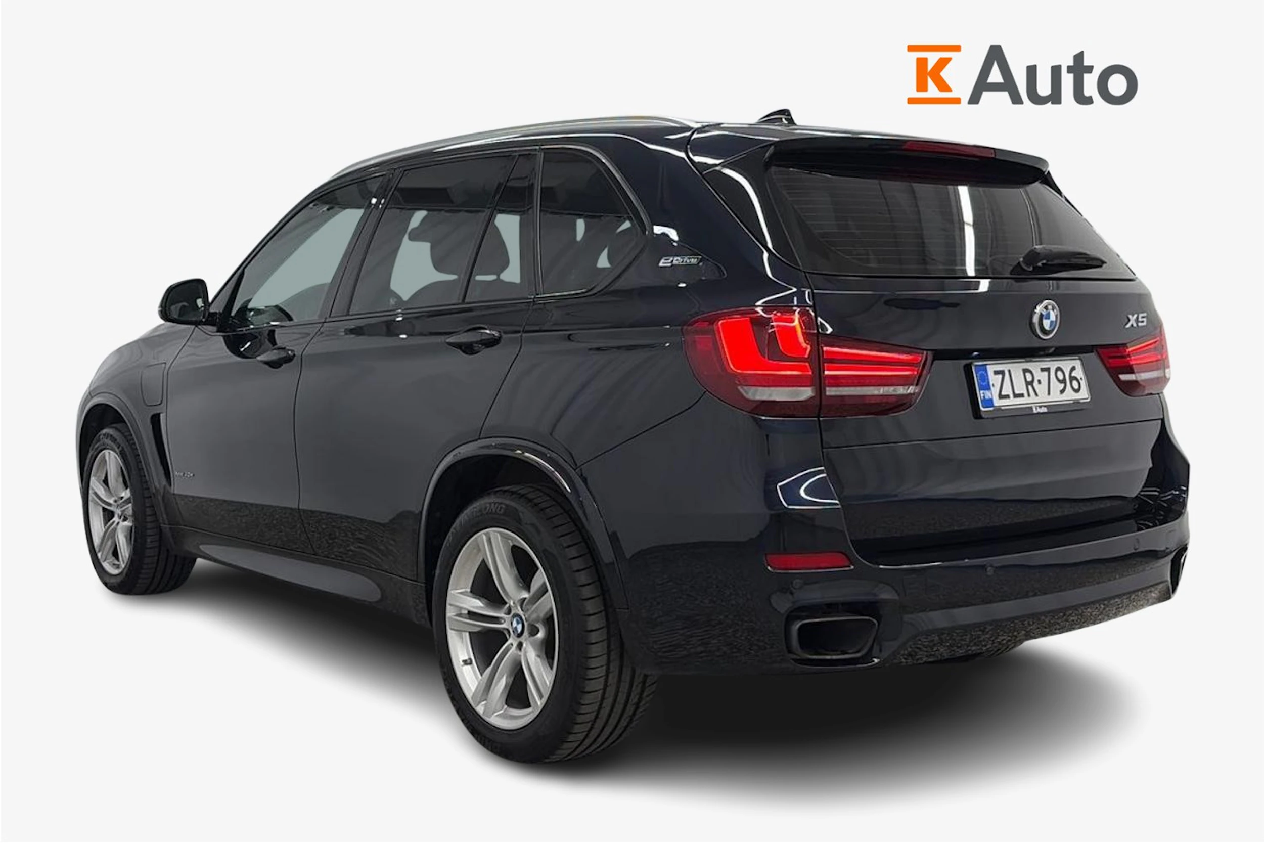 musta BMW X5 2017 kuva 2.