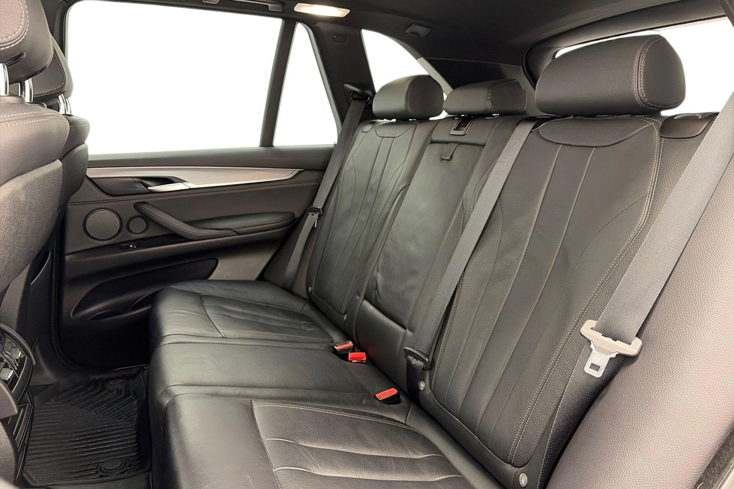 musta BMW X5 2017 kuva 8.