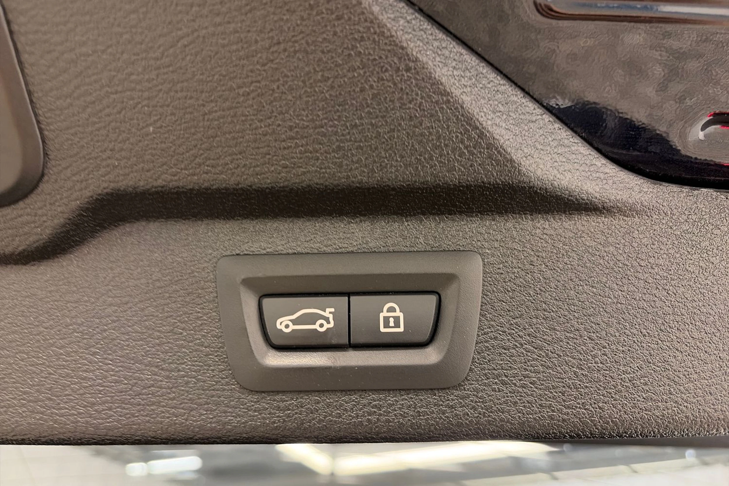 musta BMW X5 2017 kuva 12.