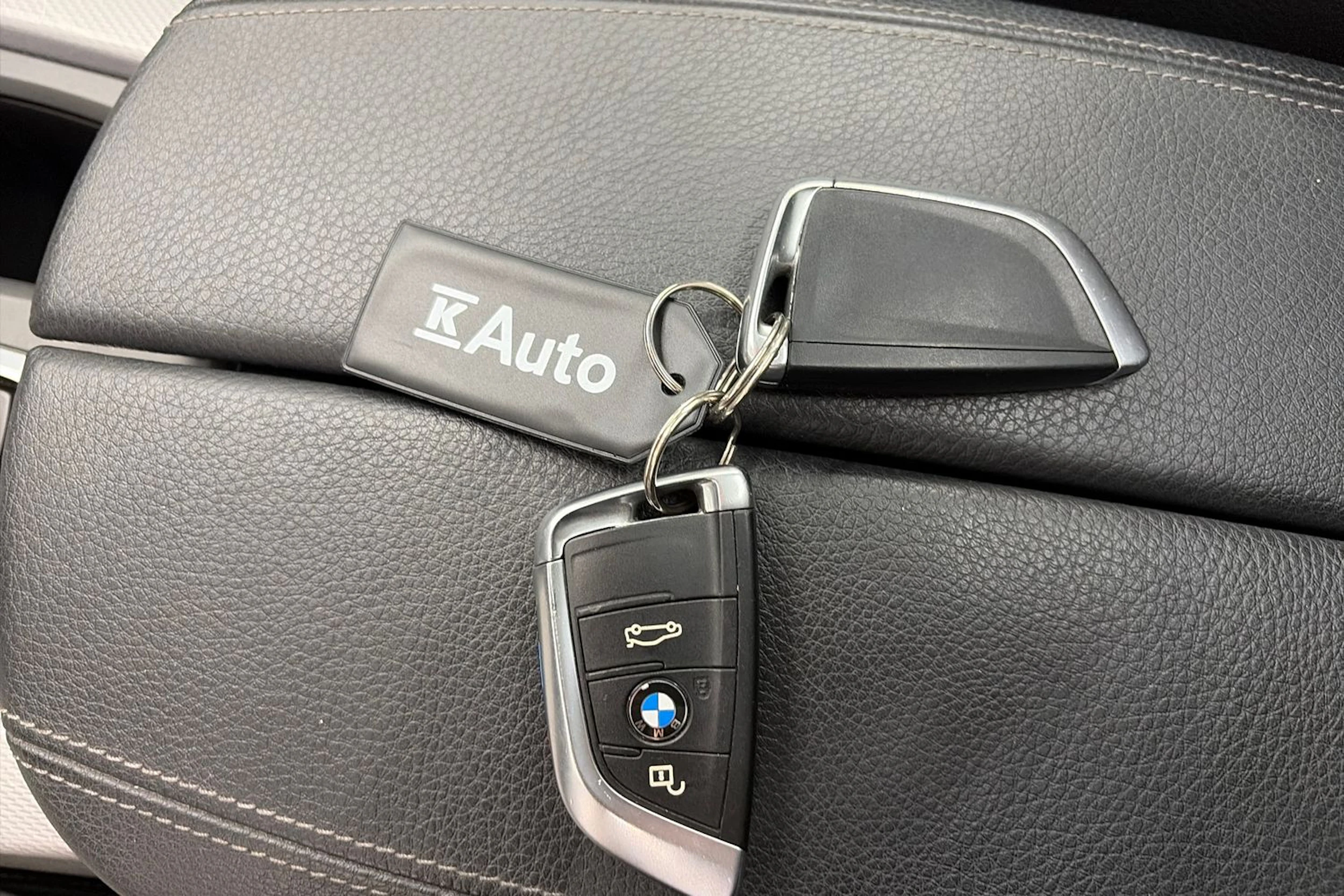 musta BMW X5 2017 kuva 28.
