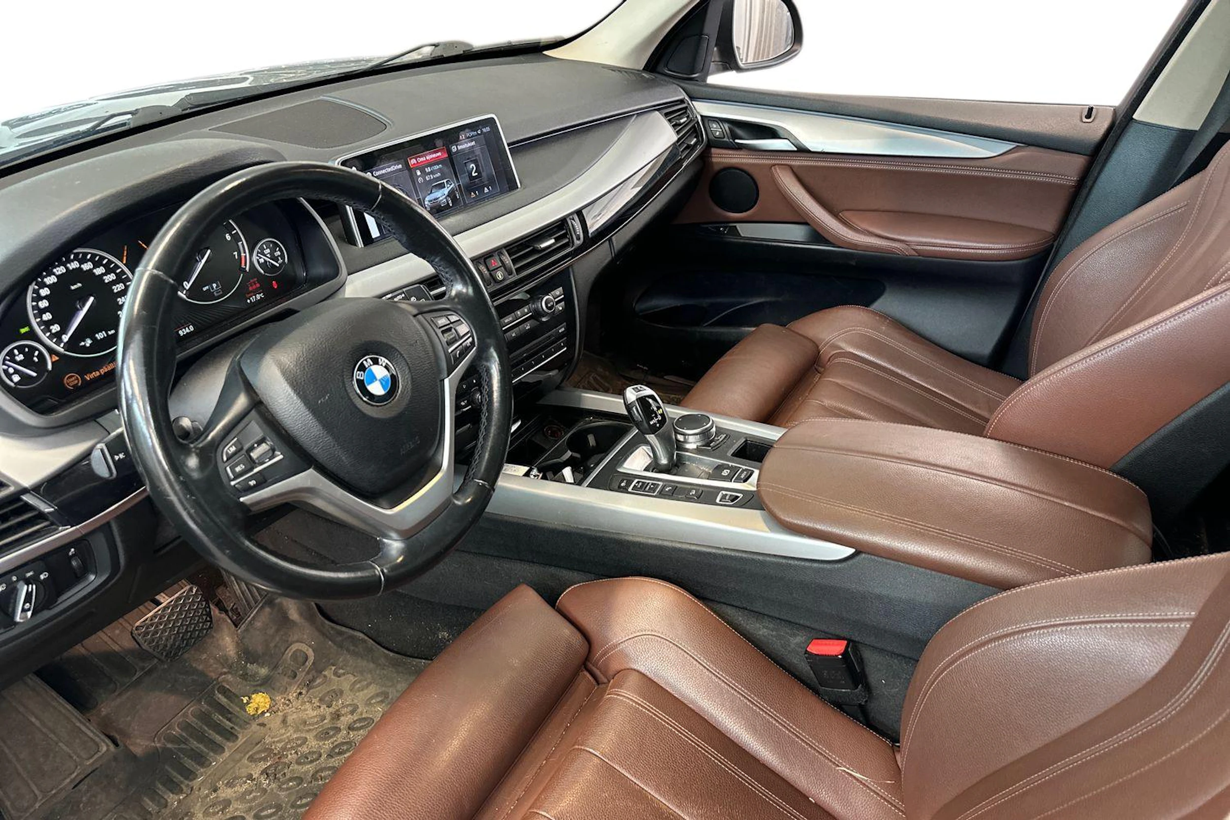 Harmaa BMW X5 2018 kuva 3.