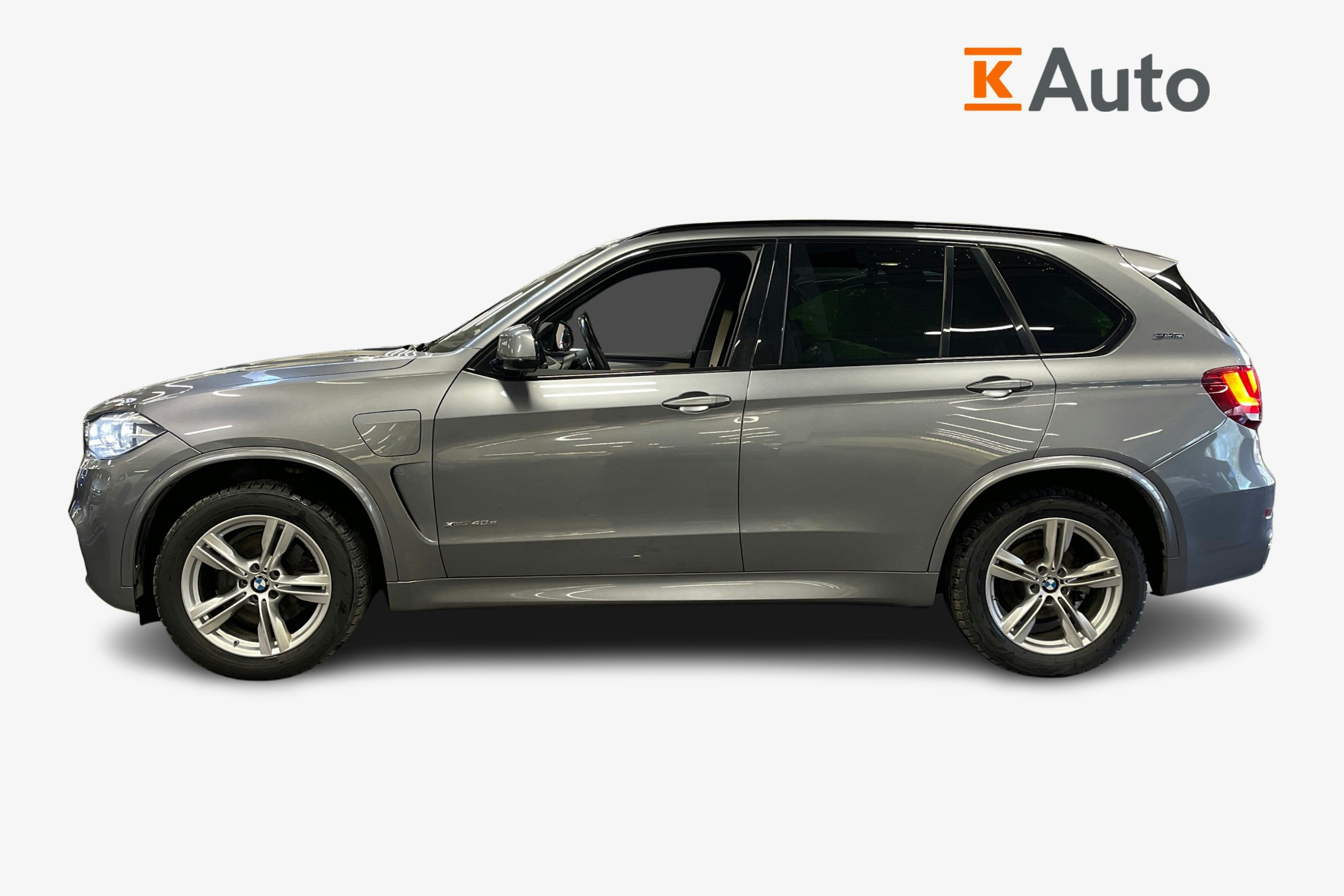 harmaa BMW X5 2018 kuva 5.