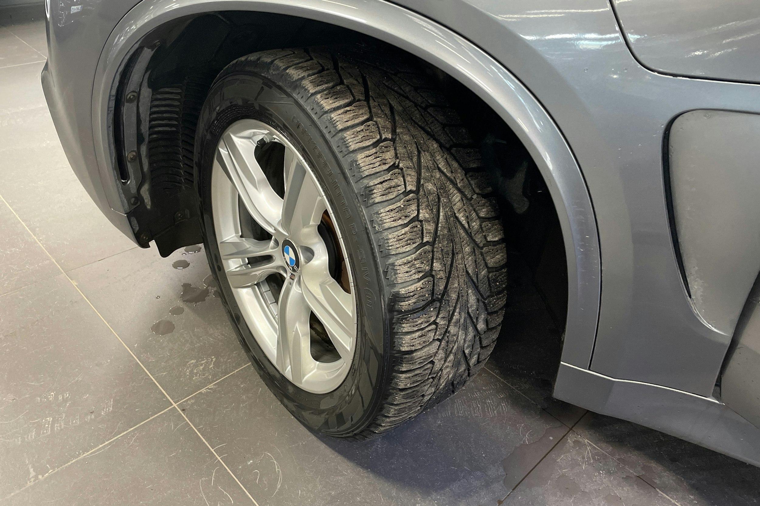 harmaa BMW X5 2018 kuva 10.